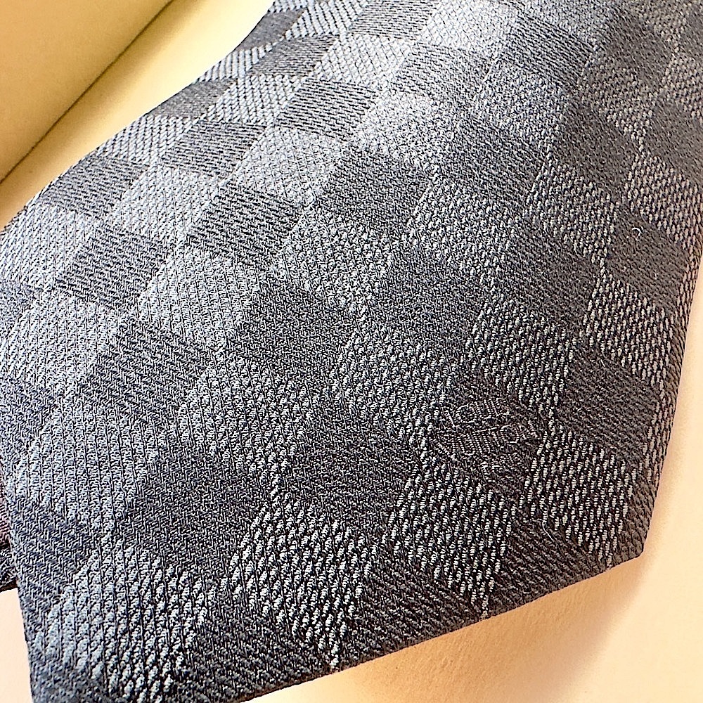 🎁LV HOLIDAY 26’🎁🔥🆕💯 RARE LOUIS VUITTON CLASSIQUE DAMIER DUEL MONOGRAM TIE🔥HOT🔥 - Picture 16 of 17